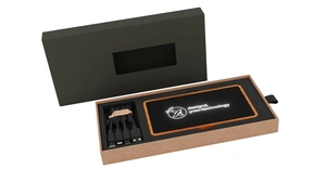 Powerbank 5000 mAh en bois d'érable FSC - logo lumineux personnalisable