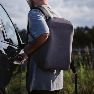 Sac à dos antivol 20l en RPET avec cadenas TSA - compartiment pour PC personnalisable