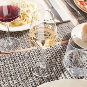 Verre à vin Fabriqué en France - corps en verre ultra transparent personnalisable